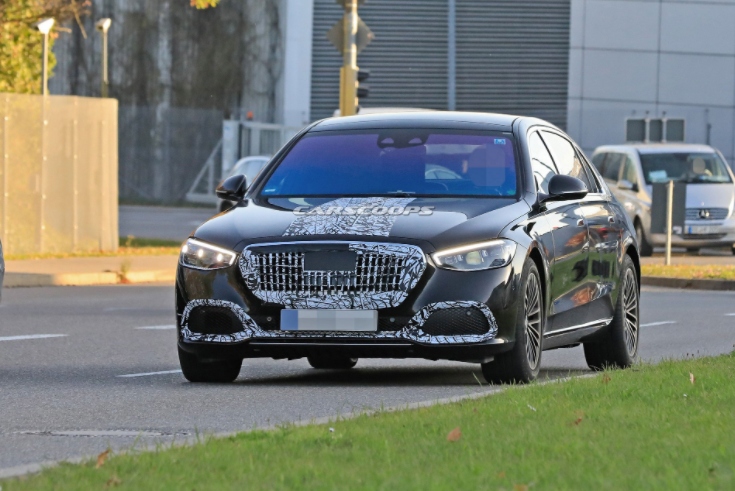 Những hình ảnh đầu tiên không che đậy của Mercedes-Maybach S-Class 2021